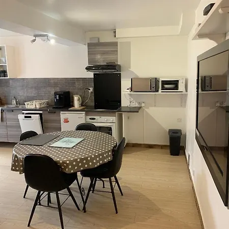 T2 Dans Le Centre D'angouleme Homestay